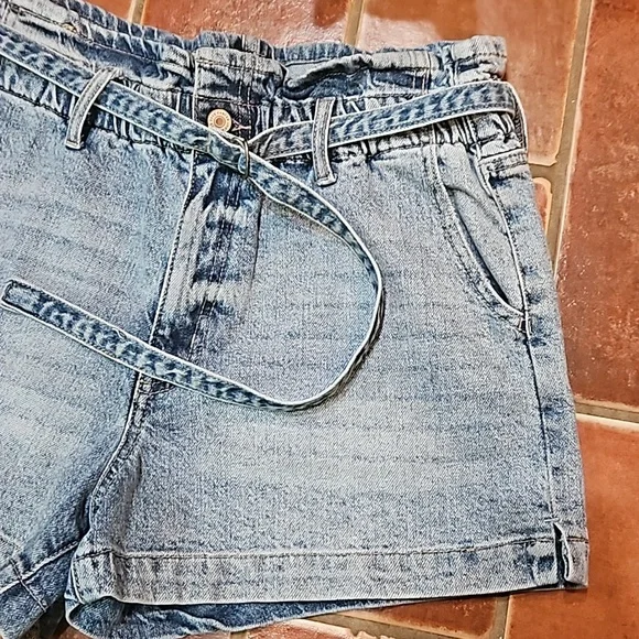 Kancan 90s High Rise Belted Denim Shorts - Picture 3 of 10